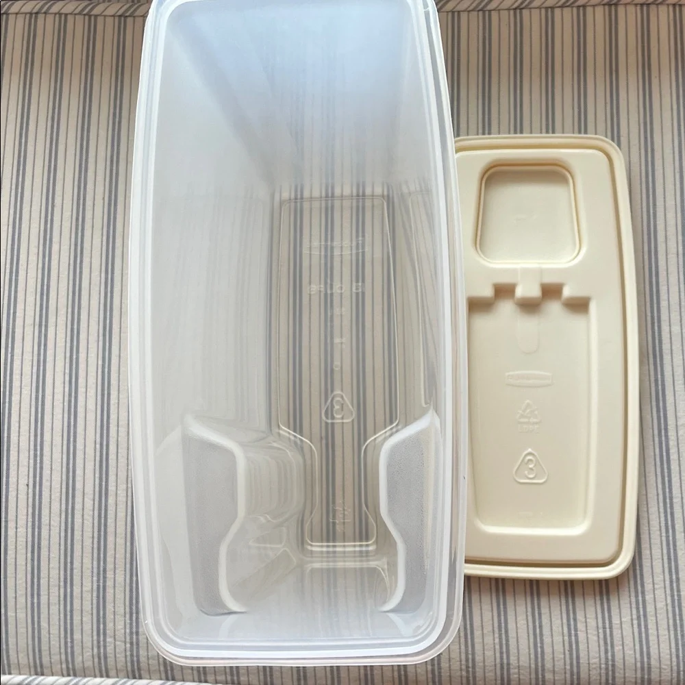 VTG Rubbermaid Servin' Saver cereal container w/ lid dry food storage 13 cups